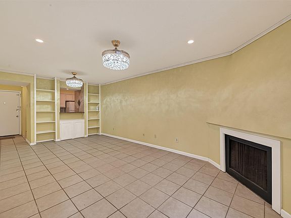 3rd image of 10075 Westpark Dr APT 84