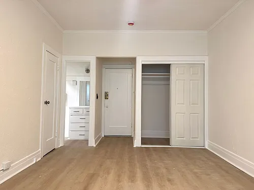 Floor plan 107
