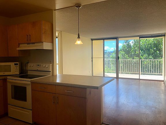 2nd image of 95-2048 Waikalani Pl APT D304