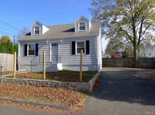 1 Hayes Ave, Norwalk, CT 06855