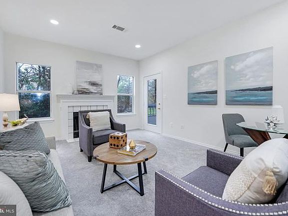 2nd image of 4405 Sedgehurst Dr