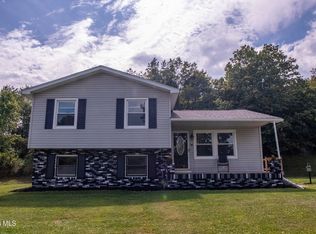 129 Feathers Ct, Claysburg, PA 16625