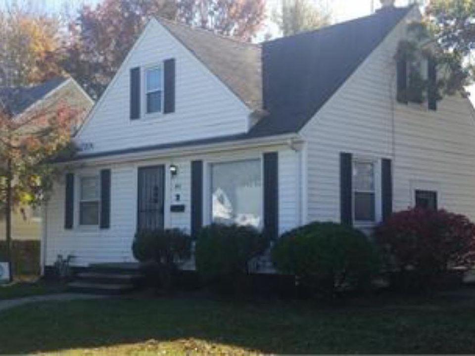 1st image of 596 E 305th St