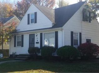 596 E 305th St, Willowick, OH 44095