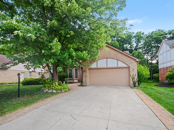 456 Essex Dr, Rochester Hills, MI 48307