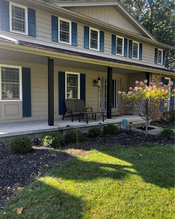 858 Squirrel Hill Dr, Youngstown, OH 44512 Zillow