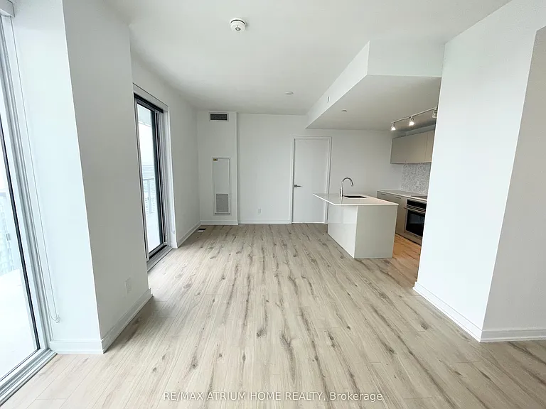 3 Gloucester St #4303 — Photo 8