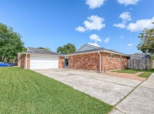 10002 Quiet Hill Rd, La Porte, TX 77571