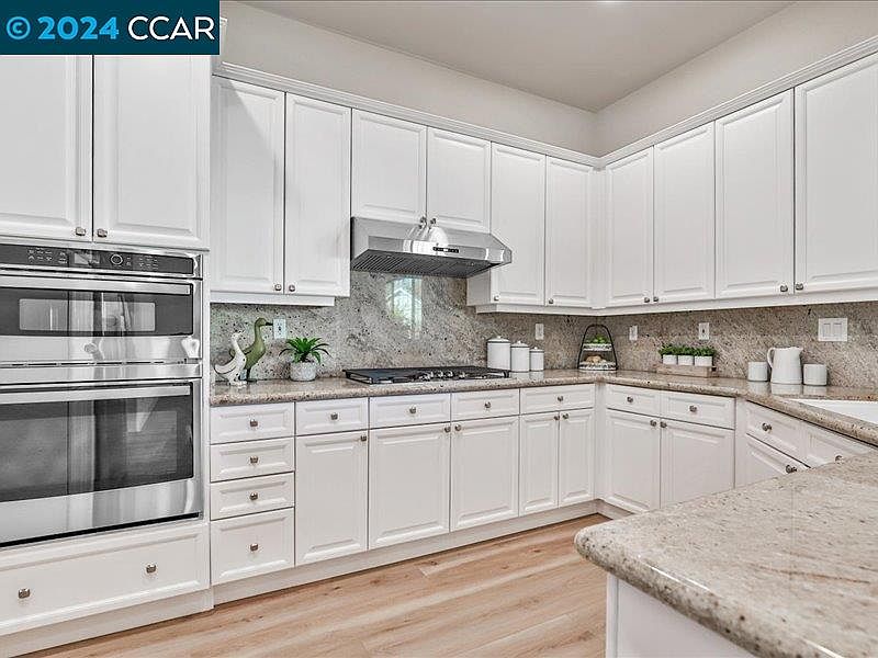 1st image of 3790 Park Dr