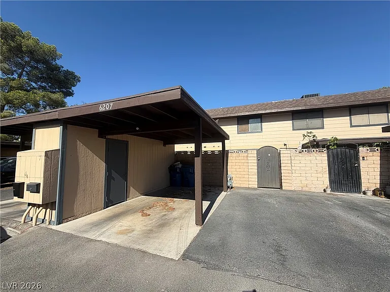 6207 Meadow Brook Ln — Photo 15