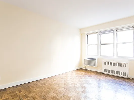 Rented by Bellmarc Realty | media 14