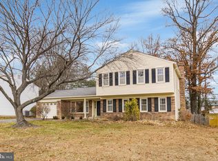 15 Butternut Way, Sterling, VA 20164