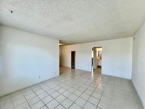 3rd image of 8800 Cedros Ave APT 213