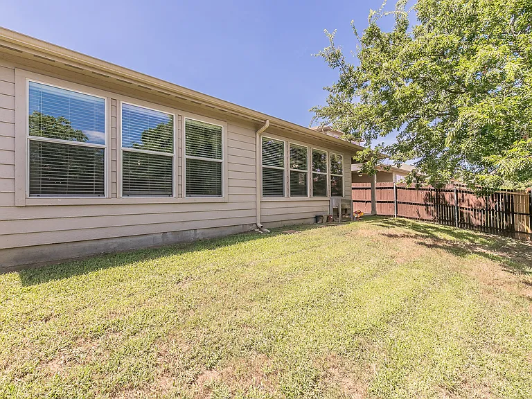 4521 Sheldon Trl — Photo 34