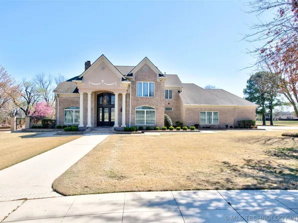 3707 Country Club Dr, Muskogee, OK 74403