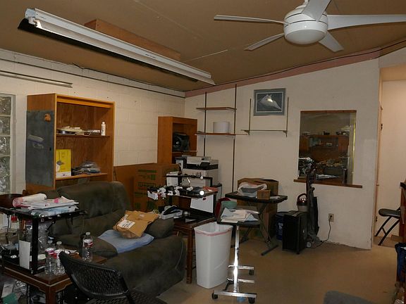 3rd image of 1052 S Pagent Ave
