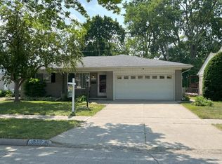6207 Cambridge St, Dearborn Heights, MI 48127