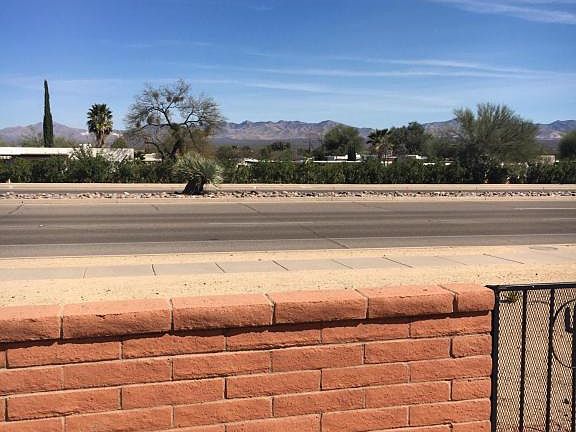 2nd image of 400 N Calle De Lumbre