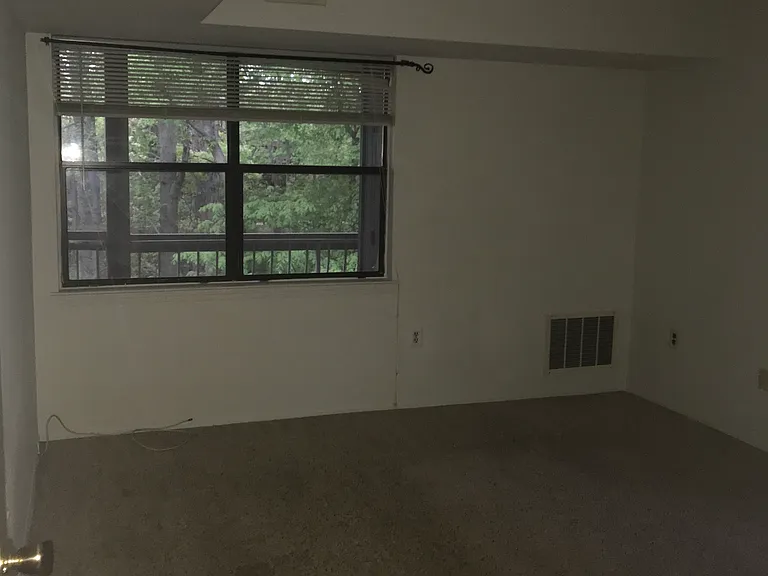 1916 Raspberry Ct — Photo 6