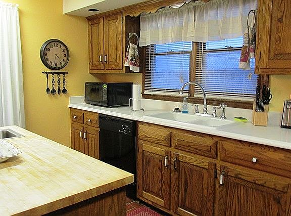2nd image of 2310 Georgia Ln