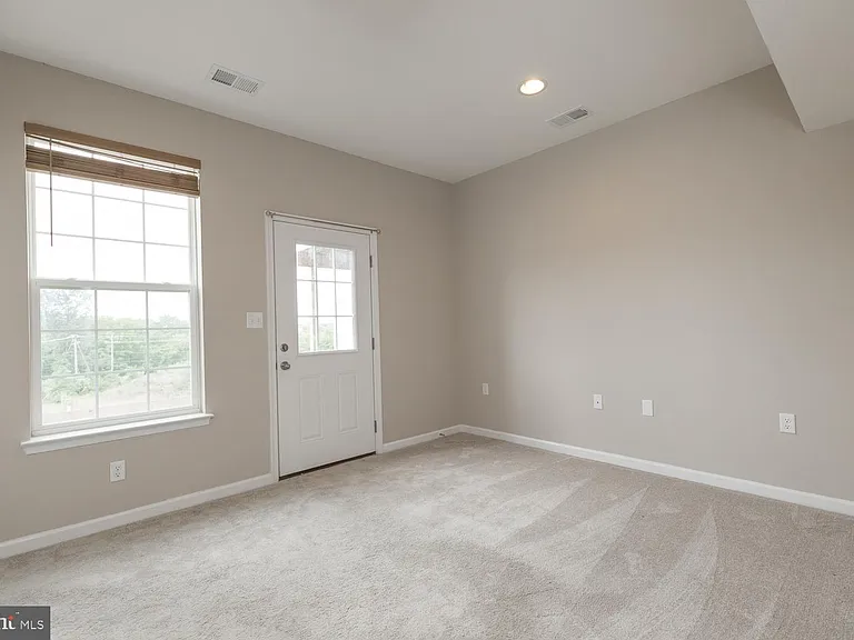 227 Schramm Loop — Photo 49