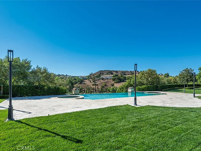 24100 Hidden Ridge Rd — Photo 15