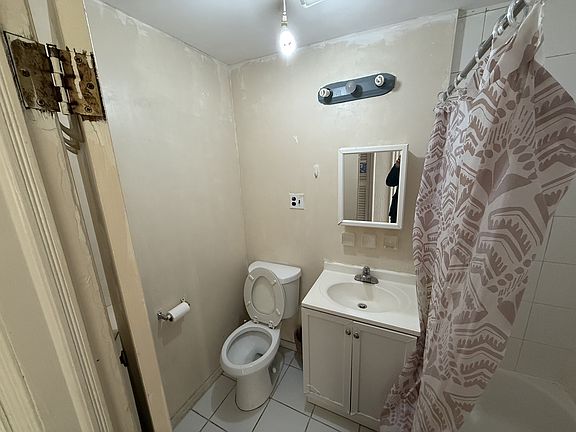 5th image of 528 52nd St Floor 2
