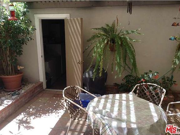 3rd image of 10025 Karmont Ave