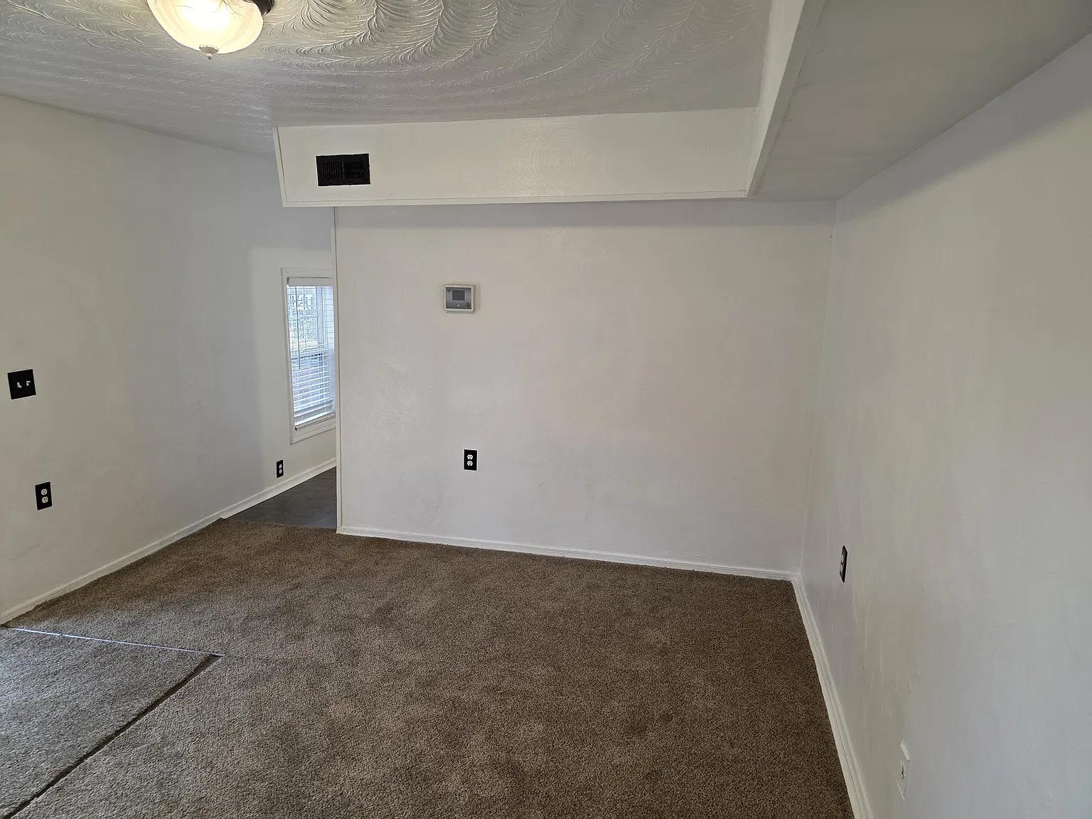 4 bed, 1244 sqft, $1,950 — Photo 4