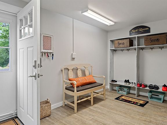 2nd image of 43 Clifton Blvd