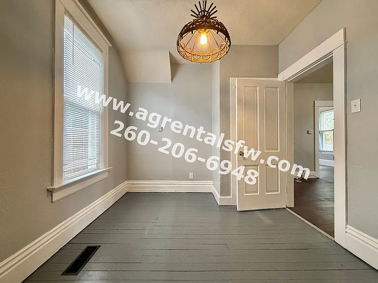 825 Eckart St — Photo 7