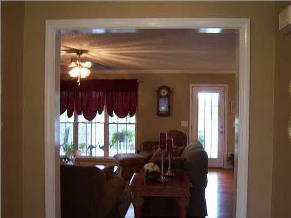 3rd image of 13611 Country Club Dr