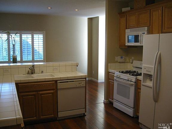 5th image of 304 Jade Cir