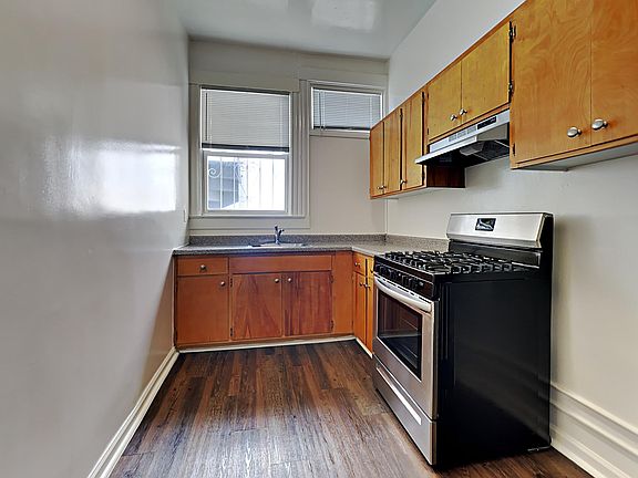 4th image of 419 Pierce St APT 4