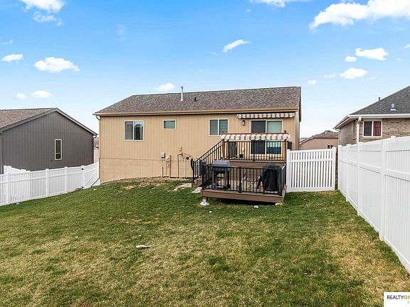 4th image of 8309 Craig Ave