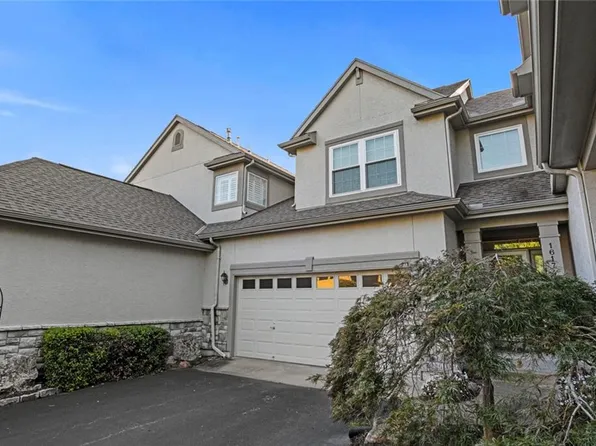 16174 Linden St, Overland Park, KS 66085