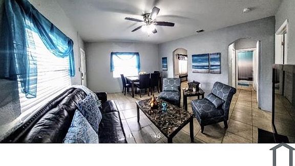 4th image of 2705 W Columbus Dr