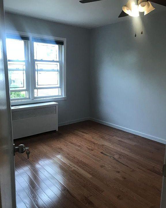 2nd image of 7643 167th St Floor 2