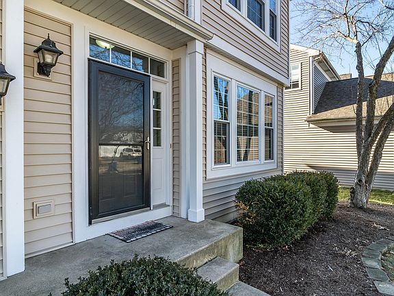 2nd image of 2429 Albany Ct