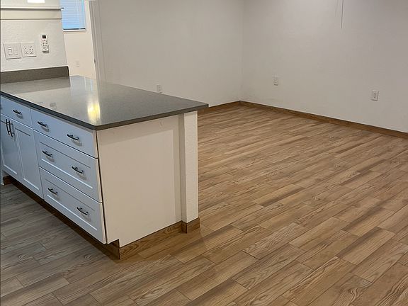 3rd image of 501 Columbia Dr SE #8