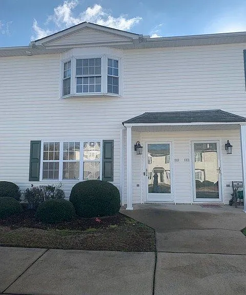 1205 Cross Creek Cir #B2 — Photo 1