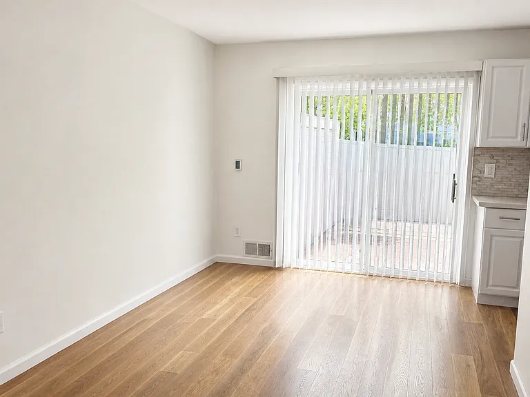 54 David Brearly Ct — Photo 5