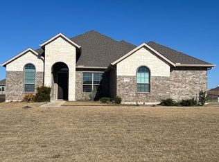 2030 Creekview Ln, Nevada, TX 75173