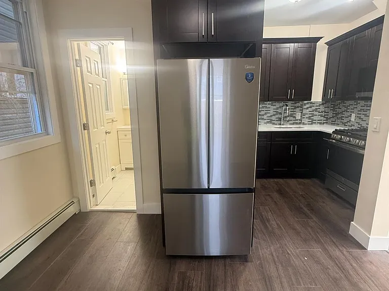 205 Duncan Ave — Photo 8