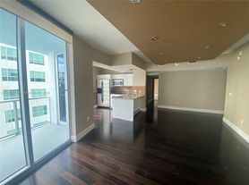185 SW 7th St