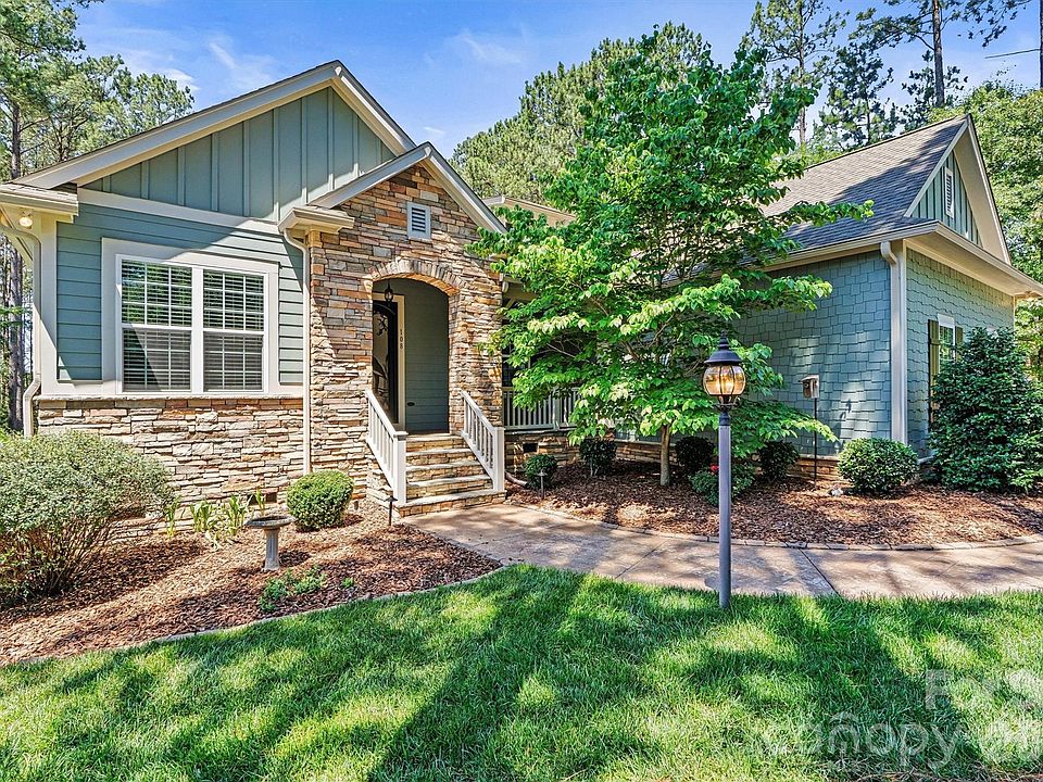 1st image of 108 Heron Cove Dr