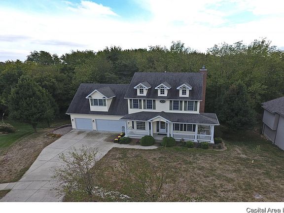 3rd image of 2704 Newcastle Ct