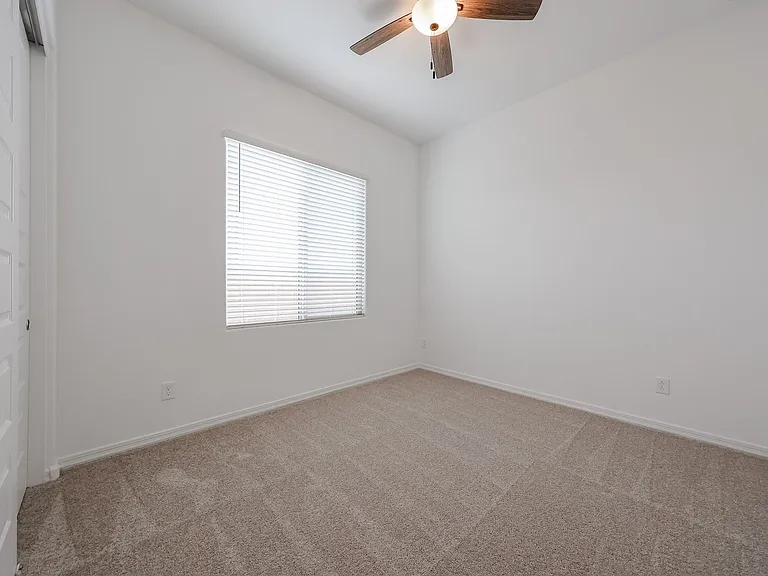 7665 W Smoketree Dr — Photo 32