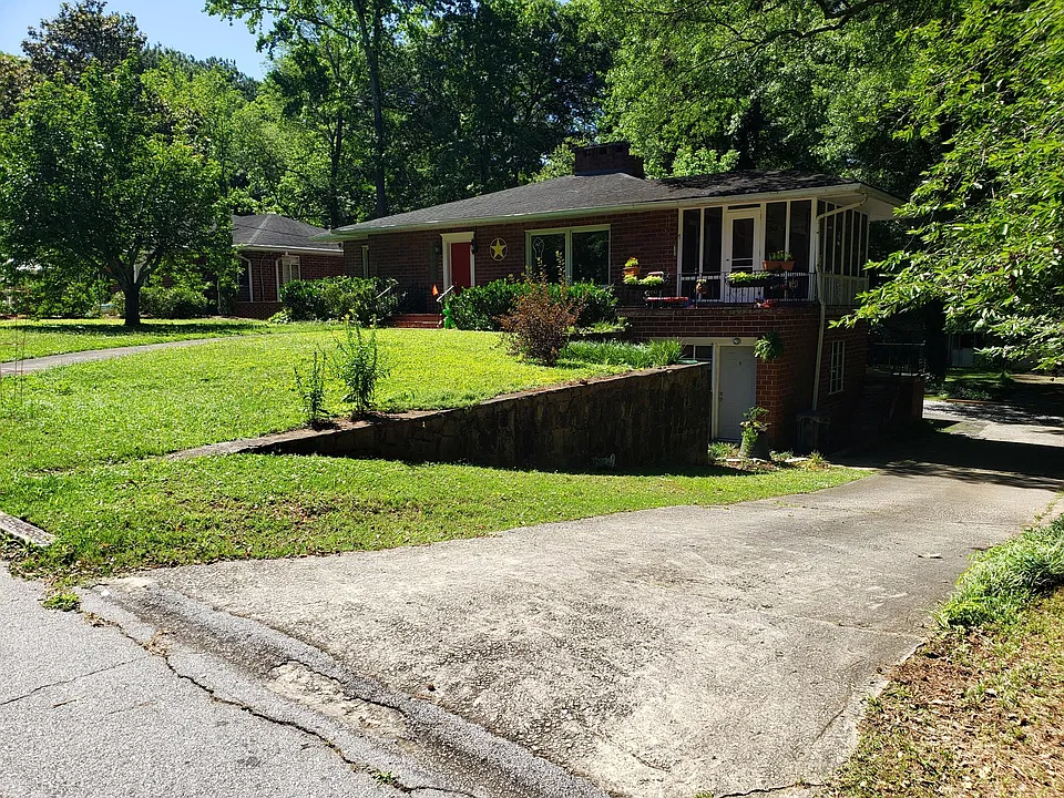 Private front entry for patio level unit