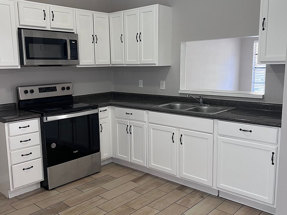 1st image of 639 Woodlane Cir